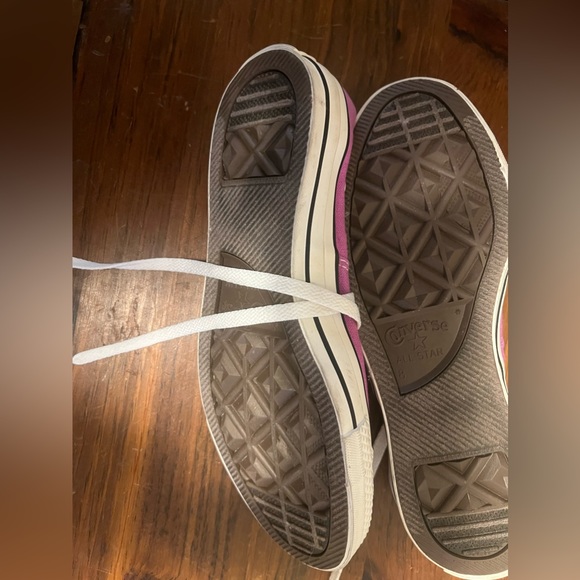 NWT mauve colored converse - Picture 4 of 5